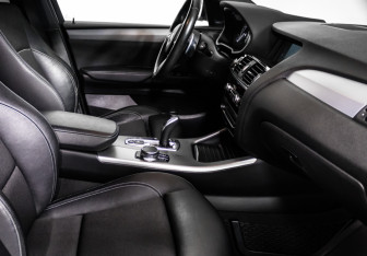Подержанный автомобиль BMW X4 2018 года (22 фото)