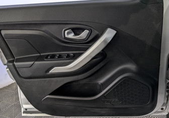 Подержанный автомобиль LADA (ВАЗ) XRAY 2018 года (19 фото)