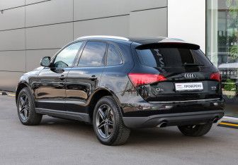 Подержанный автомобиль Audi Q5 2015 года (7 фото)