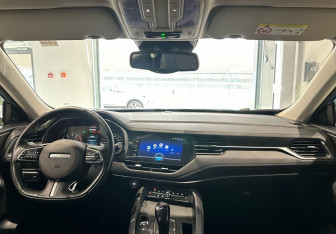 Подержанный автомобиль Haval F7 2021 года (15 фото)