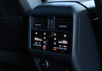 Подержанный автомобиль Porsche Cayenne 2021 года (29 фото)