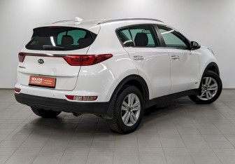 Подержанный автомобиль Kia Sportage 2017 года (5 фото)