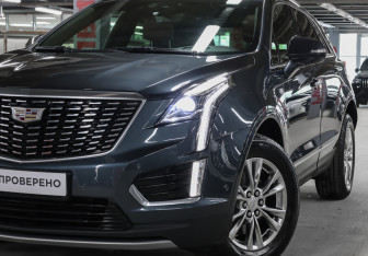 Подержанный автомобиль Cadillac XT5 2020 года (27 фото)