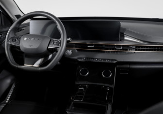 Подержанный автомобиль Exeed LX 2022 года (12 фото)