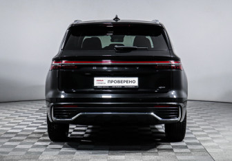 Подержанный автомобиль Geely Monjaro 2023 года (6 фото)