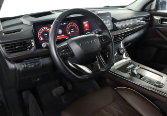 Подержанный автомобиль Exeed VX 2023 года (13 фото)