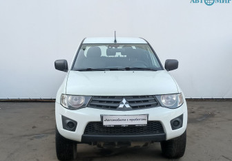 Подержанный автомобиль Mitsubishi L200 2013 года (2 фото)