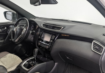 Подержанный автомобиль Nissan Qashqai 2016 года (13 фото)