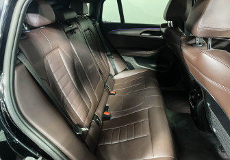 Подержанный автомобиль BMW X4 2019 года (14 фото)