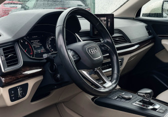 Подержанный автомобиль Audi Q5 2018 года (13 фото)