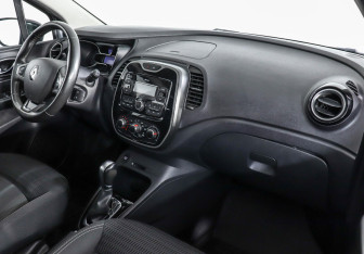 Подержанный автомобиль Renault Kaptur 2019 года (6 фото)