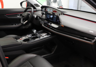 Подержанный автомобиль Changan UNI-K 2023 года (23 фото)