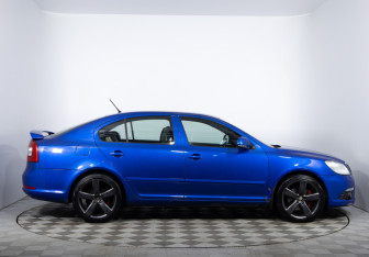 Подержанный автомобиль Skoda Octavia RS Liftback 2012 года (4 фото)