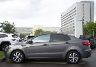 Подержанный автомобиль Kia Rio Hatchback 2020 года (6 фото)