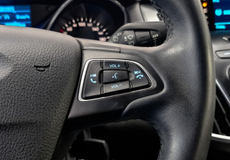Подержанный автомобиль Ford Focus Hatchback 2018 года (25 фото)