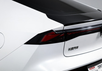 Подержанный автомобиль Changan UNI-V 2023 года (17 фото)