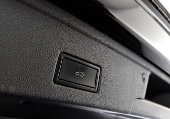 Подержанный автомобиль Volkswagen Touareg 2018 года (29 фото)