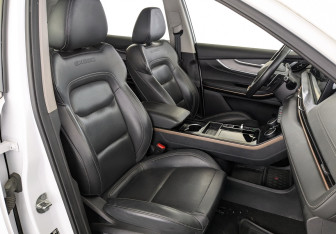 Подержанный автомобиль Exeed LX 2022 года (24 фото)