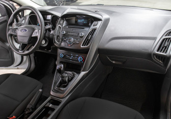 Подержанный автомобиль Ford Focus Wagon 2017 года (11 фото)
