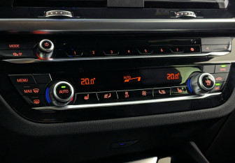 Подержанный автомобиль BMW X3 2020 года (27 фото)