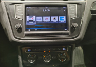 Подержанный автомобиль Volkswagen Tiguan 2017 года (14 фото)