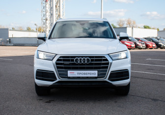Подержанный автомобиль Audi Q5 2019 года (2 фото)