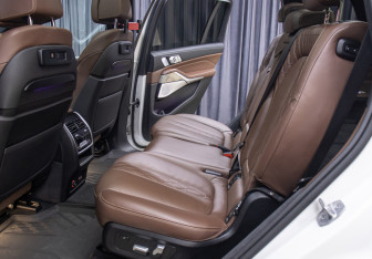 Подержанный автомобиль BMW X7 2019 года (14 фото)
