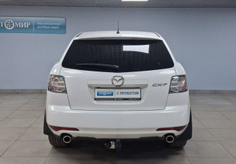 Подержанный автомобиль Mazda CX-7 2011 года (6 фото)