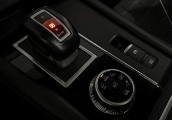 Подержанный автомобиль Mitsubishi Outlander 2023 года (16 фото)