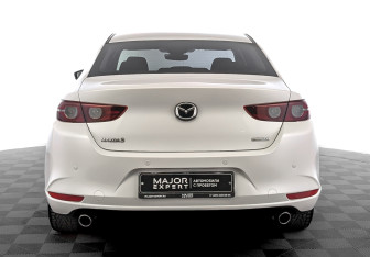 Подержанный автомобиль Mazda 3 Sedan 2019 года (6 фото)
