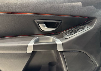 Подержанный автомобиль Volvo XC90 2008 года (19 фото)