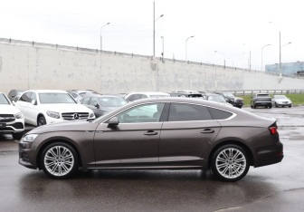 Подержанный автомобиль Audi A5 Liftback 2018 года (8 фото)