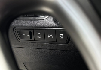 Подержанный автомобиль Hyundai ix35 2012 года (10 фото)
