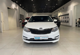Подержанный автомобиль Kia Rio Sedan 2015 года (2 фото)