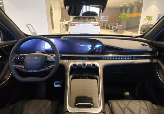 Новый Exeed RX 2025 (10 фото)