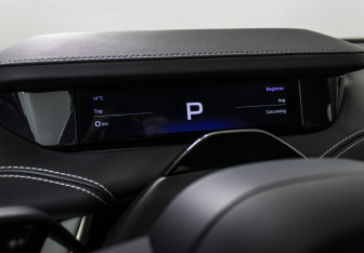 Подержанный автомобиль Xiaomi SU7 2024 года (15 фото)