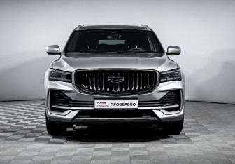 Подержанный автомобиль Geely Monjaro 2025 года (2 фото)