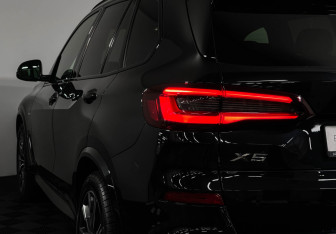 Подержанный автомобиль BMW X5 2020 года (20 фото)