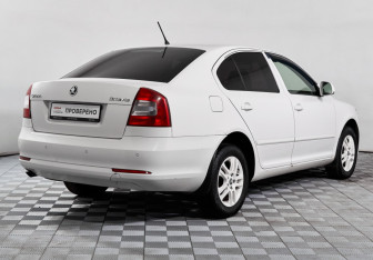 Подержанный автомобиль Skoda Octavia Liftback 2013 года (5 фото)