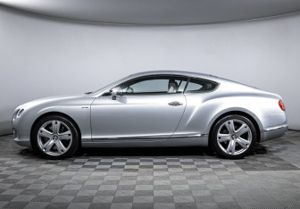 Подержанный автомобиль Bentley Continental GT Coupe 2012 года (8 фото)