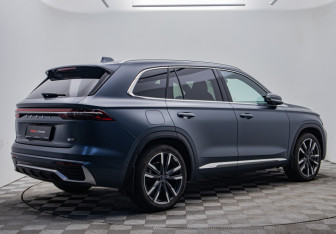Подержанный автомобиль Geely Monjaro 2024 года (5 фото)