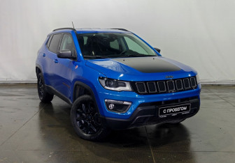 Подержанный автомобиль Jeep Compass 2018 года (3 фото)