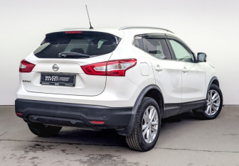 Подержанный автомобиль Nissan Qashqai 2016 года (5 фото)
