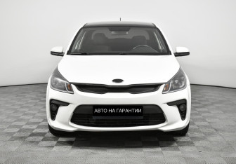 Подержанный автомобиль Kia Rio Sedan 2017 года (2 фото)