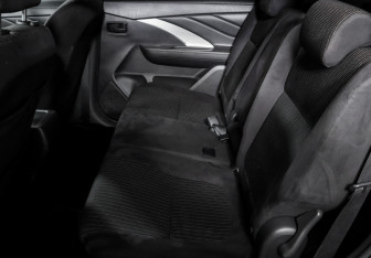 Подержанный автомобиль Mitsubishi Xpander 2022 года (10 фото)