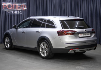 Подержанный автомобиль Opel Insignia Wagon 2014 года (7 фото)