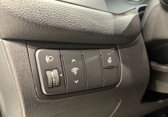 Подержанный автомобиль Kia Ceed Hatchback 2013 года (17 фото)