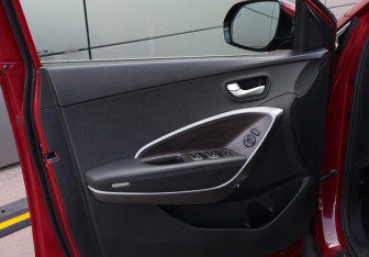 Подержанный автомобиль Hyundai Santa Fe 2015 года (21 фото)