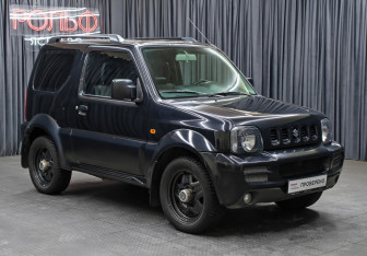 Подержанный автомобиль Suzuki Jimny 2012 года (3 фото)