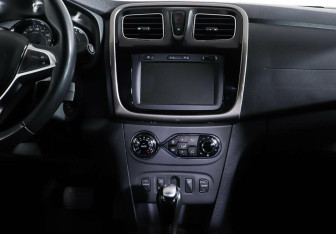 Подержанный автомобиль Renault Logan Sedan 2020 года (13 фото)